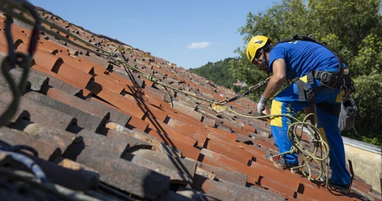 Mantenimiento y Limpieza de Tejados y Canalones Top Tejados Huesca